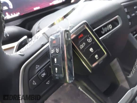 2023 Jeep Grand Cherokee Limited with VIN 1C4RJKBG6P8887304, listed as a IAAI auction lot 43048459 with 39,472 mi miles and . Bid and sale history available at DreamBid. Image 11.