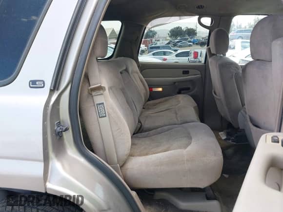 2001 Chevrolet Tahoe LS with VIN 1GNEC13T91R151111, listed as a IAAI auction lot 43088208 with 239,963 mi miles and . Bid and sale history available at DreamBid. Image 8.