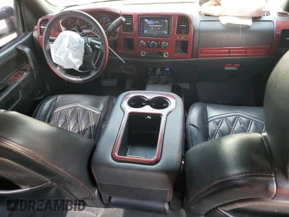 2010 Chevrolet Silverado 3500 с VIN 1GC7KZB64AF133938, выставлен на аукционе Copart как лот 71769644 с пробегом 314 748 миль миль и Списание • Salvage title. История ставок и продаж доступна на DreamBid. Изображение 8.