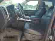 2016 Ram 1500 Laramie z VIN 1C6RR7VT6GS268937, wystawiony jako Copart lot #62875935 z przebiegiem 145 060 mil mil oraz Szkoda całkowita • Salvage title. Historia ofert i sprzedaży dostępna na DreamBid. Obrazek 7.