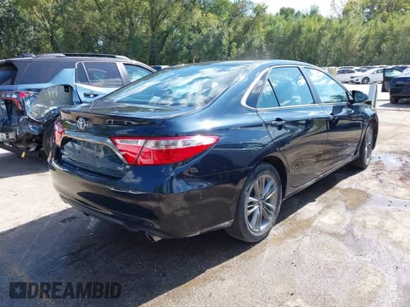 2017 Toyota Camry XLE с VIN 4T1BF1FK0HU700980, выставлен на аукционе IAAI как лот 43327320 с пробегом 121 998 миль миль и . История ставок и продаж доступна на DreamBid. Изображение 4.