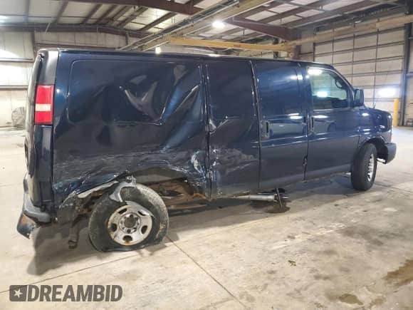 2012 Chevrolet Express Cargo with VIN 1GCZGTCG2C1124797, listed as a Copart auction lot 58030815 with 196,807 mi miles and Salvage title. Bid and sale history available at DreamBid. Image 3.
