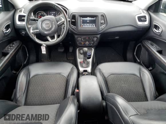 2019 Jeep Compass Latitude с VIN 3C4NJDBB5KT742294, выставлен на аукционе Copart как лот 66350475 с пробегом 83 848 миль миль и Списание • Salvage title. История ставок и продаж доступна на DreamBid. Изображение 8.