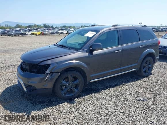 2019 Dodge Journey Crossroad z VIN 3C4PDDGG3KT779770, wystawiony jako IAAI lot #42169901 z przebiegiem 124 269 mil mil oraz . Historia ofert i sprzedaży dostępna na DreamBid. Obrazek 18.