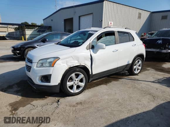 2015 Chevrolet Trax LTZ z VIN 3GNCJTSB8FL217891, wystawiony jako Copart lot #70113235 z przebiegiem 108 513 mil mil oraz Szkoda całkowita • Salvage title. Historia ofert i sprzedaży dostępna na DreamBid. Obrazek 1.