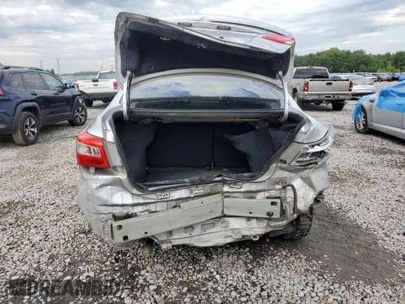 2017 Nissan Sentra S z VIN 3N1AB7AP2HY296100, wystawiony jako Copart lot #70652265 z przebiegiem 130 569 mil mil oraz Szkoda całkowita • Salvage title. Historia ofert i sprzedaży dostępna na DreamBid. Obrazek 6.