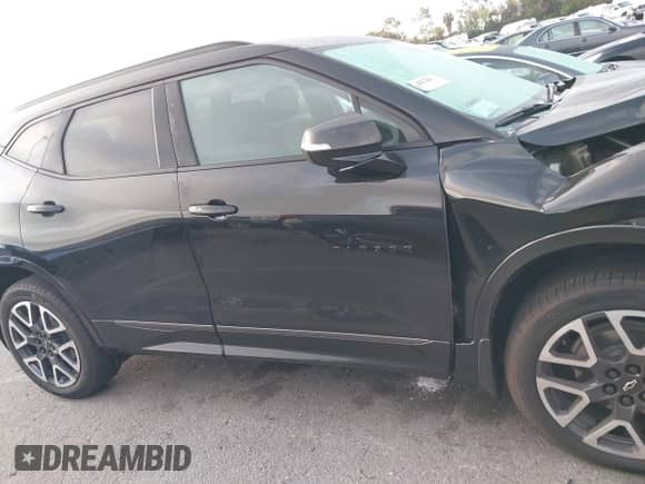 2024 Chevrolet Blazer RS с VIN 3GNKBERS1RS251448, выставлен на аукционе IAAI как лот 41916373 с пробегом 4 325 миль миль и . История ставок и продаж доступна на DreamBid. Изображение 13.