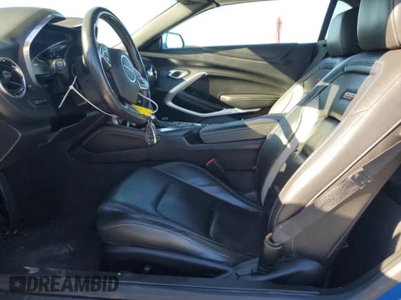 2018 Chevrolet Camaro 2SS z VIN 1G1FH3D73J0162310, wystawiony jako Copart lot #83900234 z przebiegiem 64 523 mil mil oraz Szkoda całkowita • Salvage title. Historia ofert i sprzedaży dostępna na DreamBid. Obrazek 7.