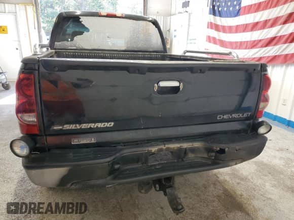 2005 Chevrolet Silverado 1500 Z71 z VIN 2GCEK19B051178951, wystawiony jako Copart lot #84414315 z przebiegiem 179 984 mil mil oraz Czysty tytuł • Clean title. Historia ofert i sprzedaży dostępna na DreamBid. Obrazek 6.