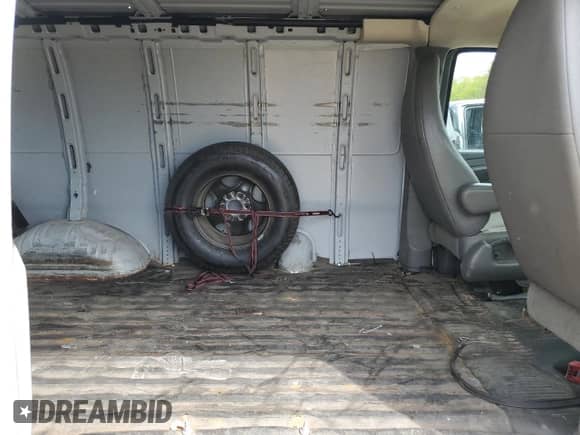 2011 Chevrolet Express Cargo с VIN 1GCSHAF45B1133867, выставлен на аукционе Copart как лот 58553265 с пробегом 173 002 миль миль и Чистый • Clean title. История ставок и продаж доступна на DreamBid. Изображение 11.