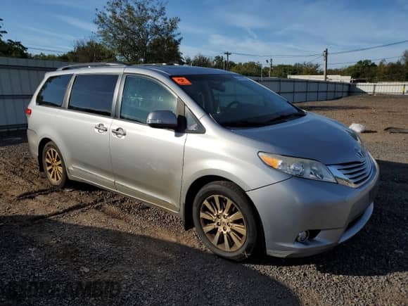 2014 Toyota Sienna Limited with VIN 5TDDK3DCXES080722, listed as a Copart auction lot 85378375 with 135,793 mi miles and Clean title. Bid and sale history available at DreamBid. Image 4.