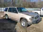 1998 Ford Explorer XL z VIN 1FMZU32X6WUC61508, wystawiony jako IAAI lot #41501015 z przebiegiem 240 310 mil mil oraz . Historia ofert i sprzedaży dostępna na DreamBid. Obrazek 1.