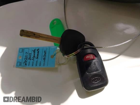 2014 Hyundai Sonata GLS z VIN 5NPEB4AC1EH873069, wystawiony jako IAAI lot #43339575 z przebiegiem 118 432 mil mil oraz . Historia ofert i sprzedaży dostępna na DreamBid. Obrazek 11.