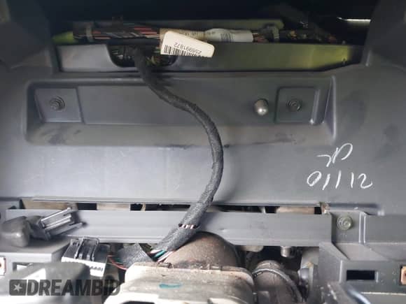 2007 Chevrolet Suburban LT с VIN 3GNFK16387G273972, выставлен на аукционе IAAI как лот 42355741 с пробегом Не указан миль и . История ставок и продаж доступна на DreamBid. Изображение 15.