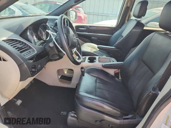 2020 Dodge Grand Caravan SXT with VIN 2C4RDGCG1LR212767, listed as a Copart auction lot 68670935 with 98,006 mi miles and Non repairable. Bid and sale history available at DreamBid. Image 7.