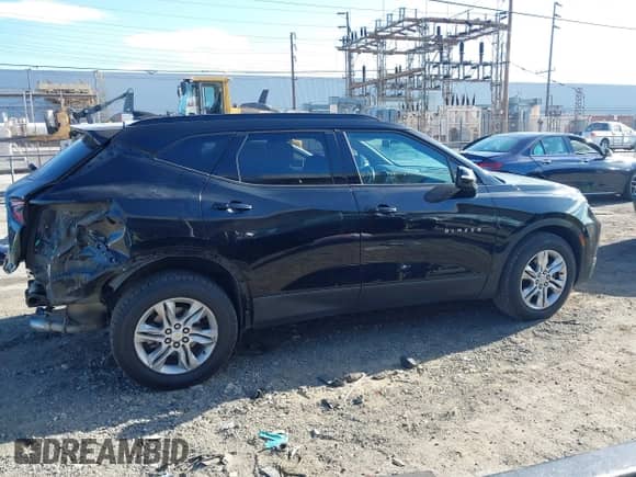 2020 Chevrolet Blazer LT с VIN 3GNKBJRS4LS545944, выставлен на аукционе IAAI как лот 42670500 с пробегом 75 844 миль миль и . История ставок и продаж доступна на DreamBid. Изображение 14.