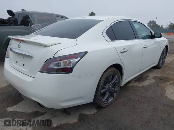 2014 Nissan Maxima SV z VIN 1N4AA5AP0EC458773, wystawiony jako IAAI lot #42718388 z przebiegiem 184 247 mil mil oraz . Historia ofert i sprzedaży dostępna na DreamBid. Obrazek 4.