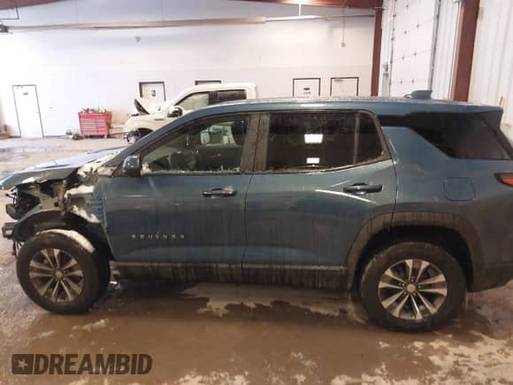 2025 Chevrolet Equinox FWD LT с VIN 3GNAXHEG5SL110057, выставлен на аукционе IAAI как лот 41311218 с пробегом 3 006 миль миль и . История ставок и продаж доступна на DreamBid. Изображение 14.