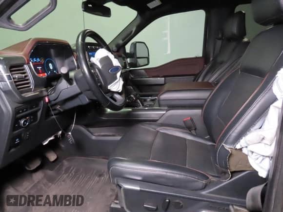 2023 Ford F-150 XL z VIN 1FTFW1E86PFA35761, wystawiony jako Copart lot #84470045 z przebiegiem 78 464 mil mil oraz Szkoda całkowita • Salvage title. Historia ofert i sprzedaży dostępna na DreamBid. Obrazek 9.