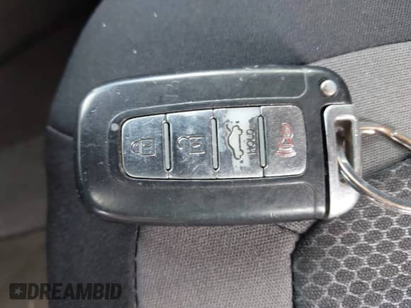 2012 Hyundai Sonata SE с VIN 5NPEC4AC6CH469825, выставлен на аукционе IAAI как лот 43318065 с пробегом 172 394 миль миль и . История ставок и продаж доступна на DreamBid. Изображение 11.