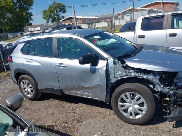 2025 Toyota Corolla Cross L with VIN 7MUAAAAG1SV125551, listed as a IAAI auction lot 43149022 with 4,872 mi miles and . Bid and sale history available at DreamBid. Image 13.