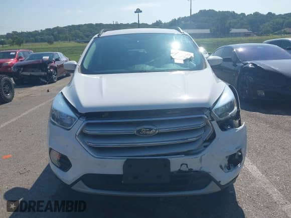 2018 Ford Escape SE с VIN 1FMCU9GD9JUA44003, выставлен на аукционе IAAI как лот 42932195 с пробегом 104 780 миль миль и . История ставок и продаж доступна на DreamBid. Изображение 12.