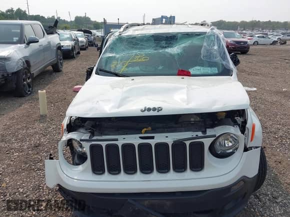 2018 Jeep Renegade Latitude z VIN ZACCJBBB7JPH09508, wystawiony jako IAAI lot #42896543 z przebiegiem 123 776 mil mil oraz . Historia ofert i sprzedaży dostępna na DreamBid. Obrazek 12.