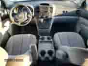 2008 Hyundai Entourage GLS с VIN KNDMC233786047223, выставлен на аукционе Copart как лот 41042974 с пробегом 216 628 миль миль и Чистый • Clean title. История ставок и продаж доступна на DreamBid. Изображение 8.