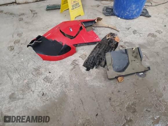 1995 Chevrolet Camaro z VIN 2G1FP32S9S2154321, wystawiony jako Copart lot #79828674 z przebiegiem 175 622 mil mil oraz Nie do naprawy • Non repairable. Historia ofert i sprzedaży dostępna na DreamBid. Obrazek 12.