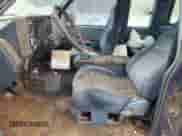 1993 Chevrolet Silverado 2500 с VIN 1GCFK29K4PE247281, выставлен на аукционе Copart как лот 55082295 с пробегом 375 762 миль миль и Чистый • Clean title. История ставок и продаж доступна на DreamBid. Изображение 7.