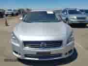 2012 Nissan Maxima SV z VIN 1N4AA5AP7CC869889, wystawiony jako IAAI lot #42902353 z przebiegiem 99 694 mil mil oraz . Historia ofert i sprzedaży dostępna na DreamBid. Obrazek 6.