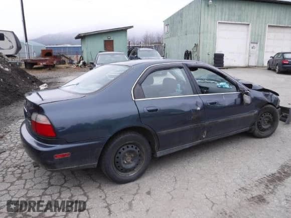 1997 Honda Accord LX с VIN 1HGCD5536VA265266, выставлен на аукционе Copart как лот 50905114 с пробегом 133 274 миль миль и Списание • Salvage title. История ставок и продаж доступна на DreamBid. Изображение 4.