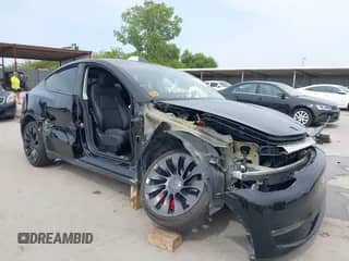 2023 Tesla Model Y Performance z VIN 7SAYGDEF4PF831065, wystawiony jako IAAI lot #43141389 z przebiegiem 41 421 mil mil oraz . Historia ofert i sprzedaży dostępna na DreamBid. Obrazek 1.