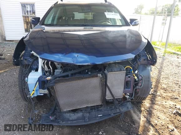 2017 Hyundai Santa Fe Ultimate with VIN 5XYZW4LA6HG420787, listed as a IAAI auction lot 42776442 with 70,108 mi miles and . Bid and sale history available at DreamBid. Image 6.