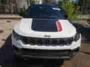 2025 Jeep Compass Trailhawk z VIN 3C4NJDDN0ST590402, wystawiony jako Copart lot #81214385 z przebiegiem 10 109 mil mil oraz Szkoda całkowita • Salvage title. Historia ofert i sprzedaży dostępna na DreamBid. Obrazek 5.