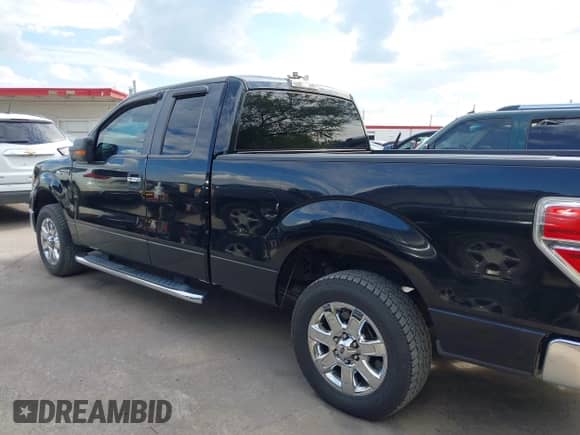 2013 Ford F-150 XL z VIN 1FTEX1CM5DKG22691, wystawiony jako IAAI lot #43401023 z przebiegiem 157 291 mil mil oraz . Historia ofert i sprzedaży dostępna na DreamBid. Obrazek 14.