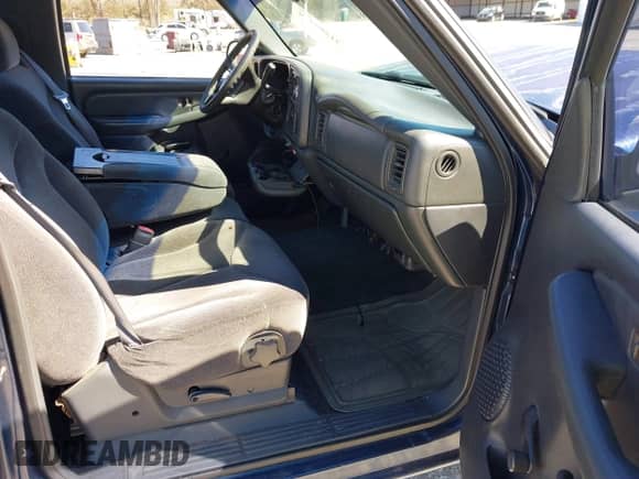 2000 GMC Sierra 1500 SL с VIN 1GTEC14W2YZ200810, выставлен на аукционе IAAI как лот 41599749 с пробегом 214 441 миль миль и . История ставок и продаж доступна на DreamBid. Изображение 5.
