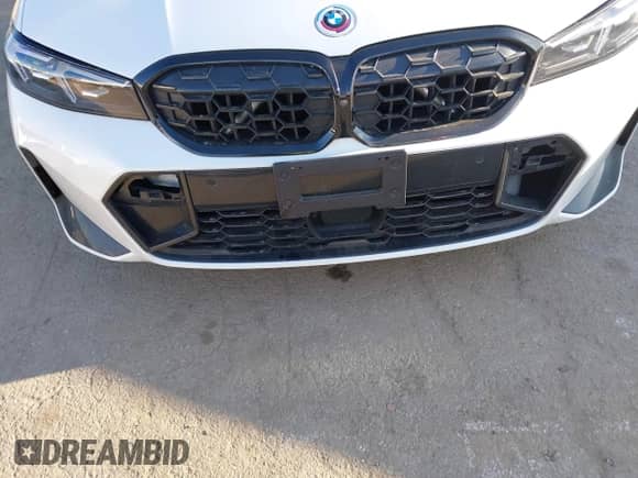 2023 BMW 3 Series M340i xDrive z VIN 3MW49FF09P8C88244, wystawiony jako IAAI lot #42131672 z przebiegiem 23 330 mil mil oraz . Historia ofert i sprzedaży dostępna na DreamBid. Obrazek 6.