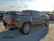 2025 Toyota Tacoma SR z VIN 3TMLB5JN7SM114625, wystawiony jako Copart lot #85367065 z przebiegiem 3 211 mil mil oraz Czysty tytuł • Clean title. Historia ofert i sprzedaży dostępna na DreamBid. Obrazek 3.