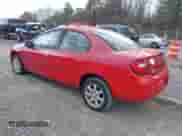 2005 Dodge Neon SXT z VIN 1B3ES56C15D181559, wystawiony jako IAAI lot #41845914 z przebiegiem 142 698 mil mil oraz . Historia ofert i sprzedaży dostępna na DreamBid. Obrazek 3.