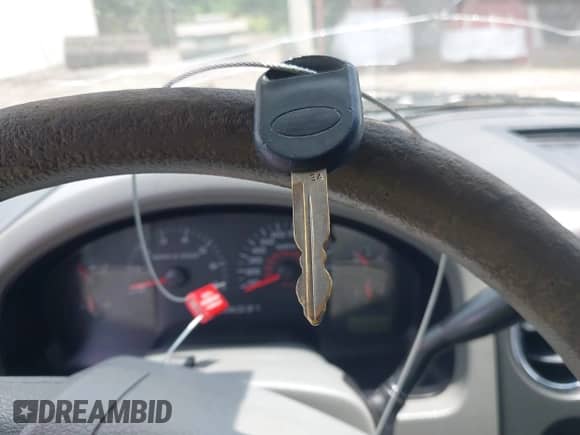 2007 Ford F-150 XL с VIN 1FTRF12W17NA74098, выставлен на аукционе IAAI как лот 42462695 с пробегом 384 331 миль миль и . История ставок и продаж доступна на DreamBid. Изображение 11.