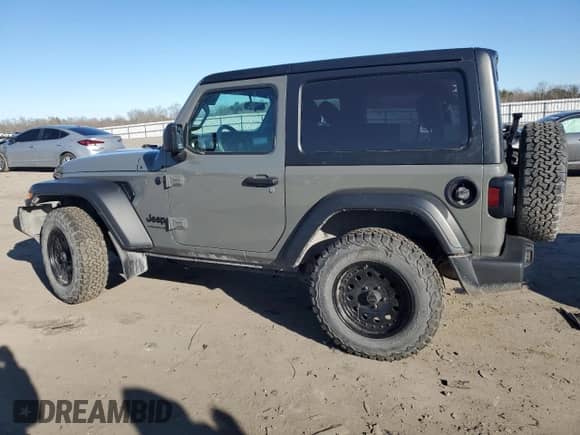2022 Jeep Wrangler Sport с VIN 1C4HJXAG5NW235311, выставлен на аукционе Copart как лот 45044255 с пробегом 27 280 миль миль и Списание • Salvage title. История ставок и продаж доступна на DreamBid. Изображение 2.