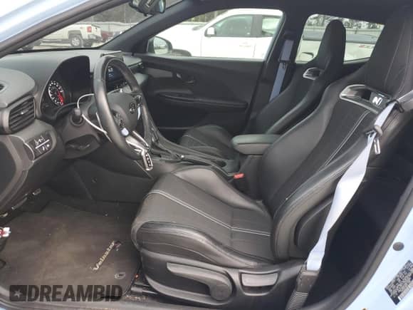 2021 Hyundai Veloster z VIN KMHT36AH1MU008985, wystawiony jako Copart lot #80621594 z przebiegiem 16 722 mil mil oraz Szkoda całkowita • Salvage title. Historia ofert i sprzedaży dostępna na DreamBid. Obrazek 7.