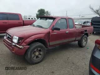 1998 Toyota Tacoma z VIN 4TAWM72NXWZ123210, wystawiony jako Copart lot #80821014 z przebiegiem 263 132 mil mil oraz Szkoda całkowita • Salvage title. Historia ofert i sprzedaży dostępna na DreamBid. Obrazek 1.