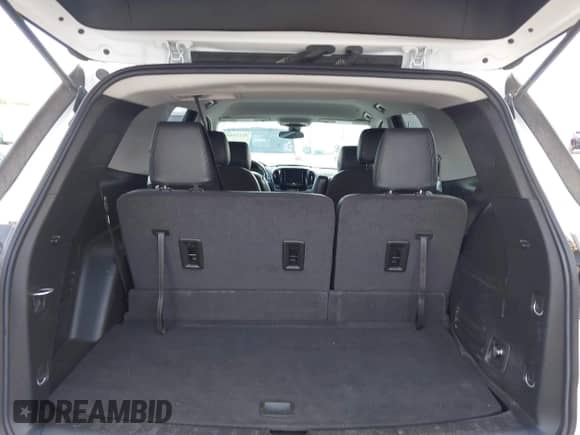 2020 Chevrolet Traverse LT Cloth z VIN 1GNERMKW4LJ168265, wystawiony jako IAAI lot #42221889 z przebiegiem 110 795 mil mil oraz . Historia ofert i sprzedaży dostępna na DreamBid. Obrazek 17.