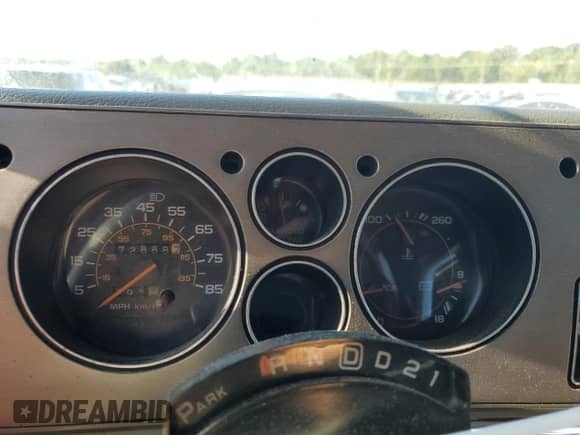 1989 Chevrolet Chevy Van с VIN 1GBEG25K1K7188534, выставлен на аукционе Copart как лот 65769724 с пробегом 72 888 миль миль и На запчасти • Non repairable. История ставок и продаж доступна на DreamBid. Изображение 9.