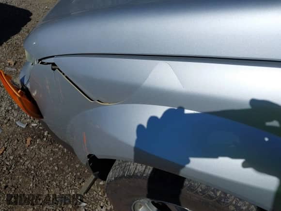 2005 Saturn VUE with VIN 5GZCZ53415S824503, listed as a IAAI auction lot 41907616 with 208,709 mi miles and . Bid and sale history available at DreamBid. Image 17.