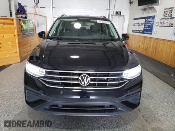 2022 Volkswagen Tiguan S с VIN 3VV0B7AX0NM075561, выставлен на аукционе Copart как лот 64615665 с пробегом 12 641 миль миль и Чистый • Clean title. История ставок и продаж доступна на DreamBid. Изображение 5.