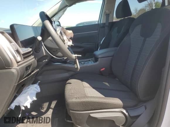 2025 Kia Sorento LX with VIN 5XYRG4JC2SG309596, listed as a Copart auction lot 67779115 with 7,062 mi miles and Salvage title. Bid and sale history available at DreamBid. Image 7.