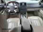 2006 Chrysler 300 C z VIN 2C3LK63HX6H276948, wystawiony jako Copart lot #59846465 z przebiegiem 195 429 mil mil oraz Szkoda całkowita • Salvage title. Historia ofert i sprzedaży dostępna na DreamBid. Obrazek 8.